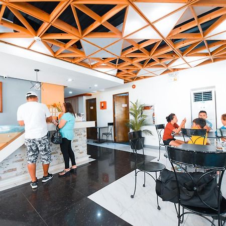 Travelbee Fuente Inn Cebu Extérieur photo