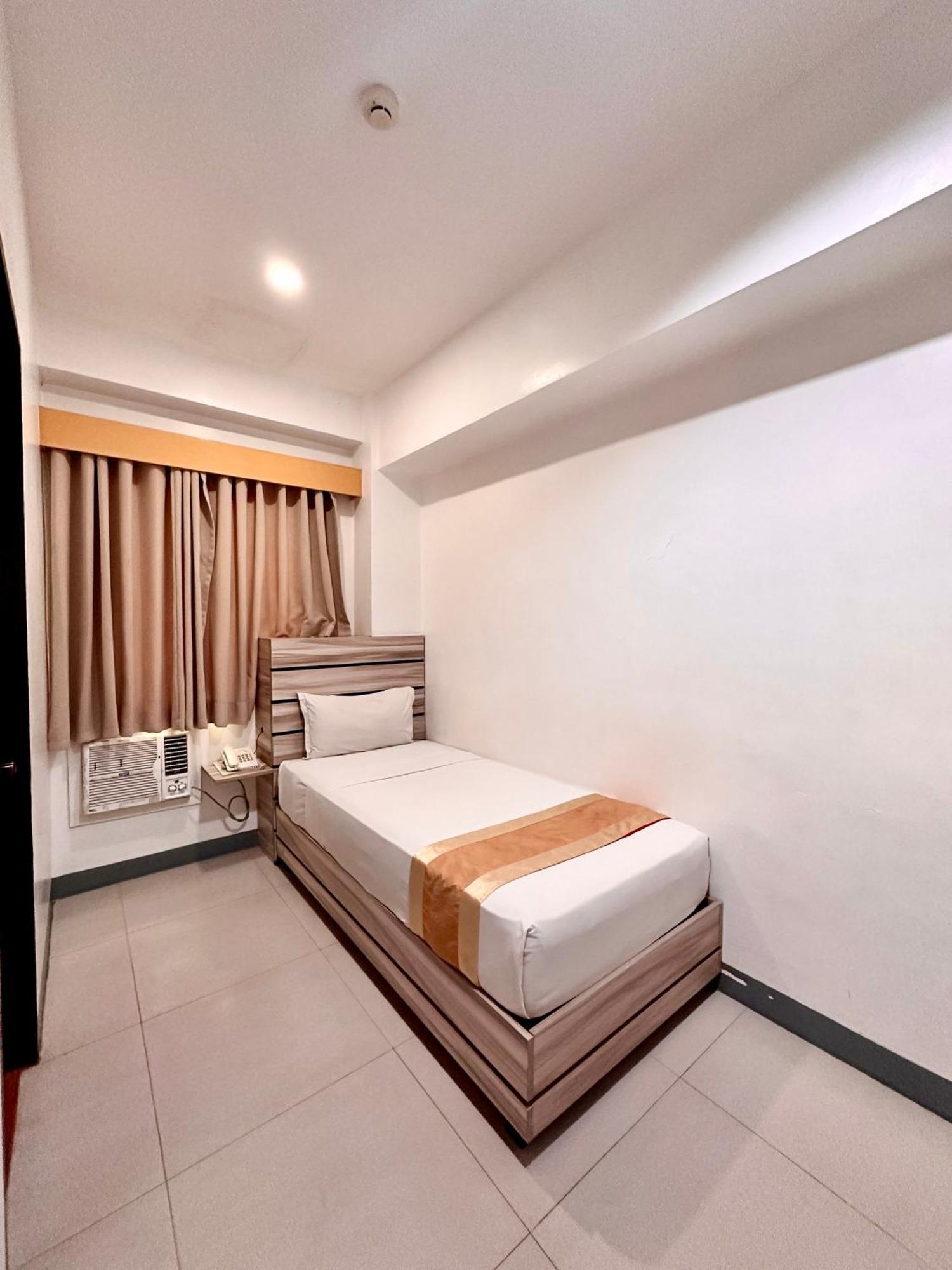 Travelbee Fuente Inn Cebu Extérieur photo